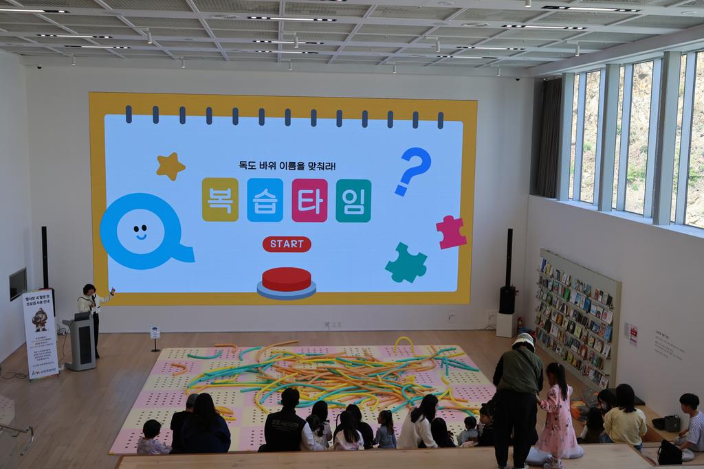 10번째 사진으로 전환